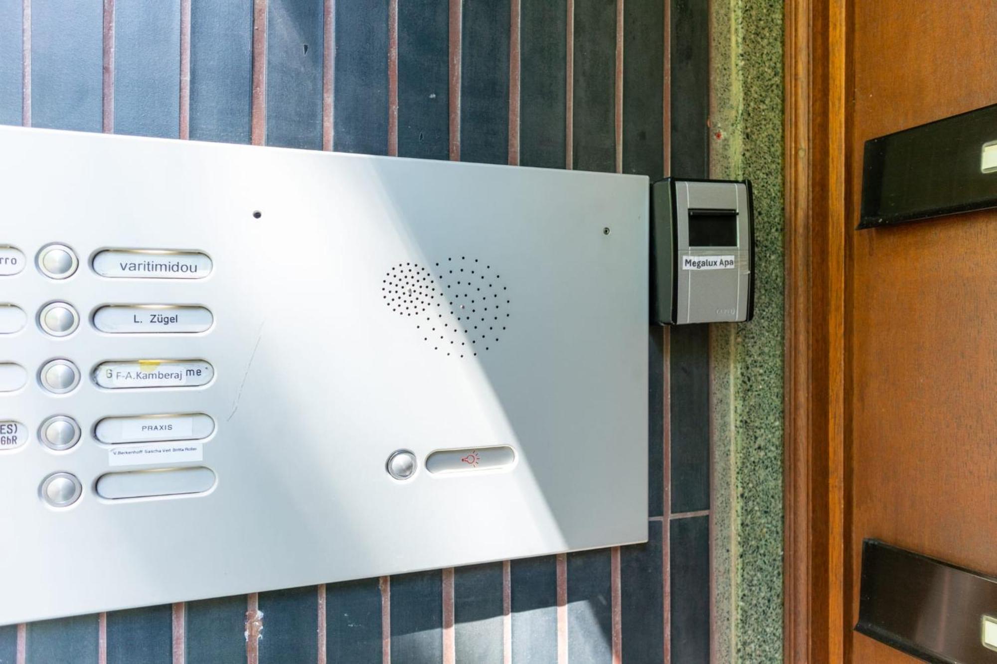 Mega Lux Apartment Esslingen am Neckar Exterior photo